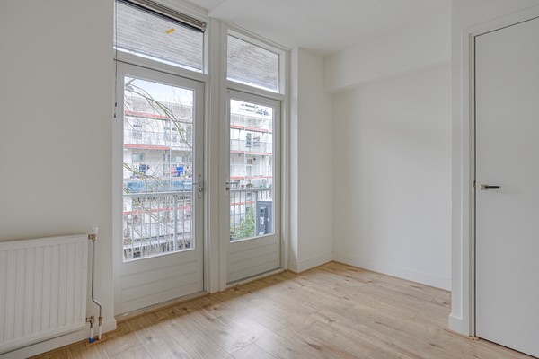 Medium property photo - Van Spilbergenstraat 142-2, 1057 RP Amsterdam