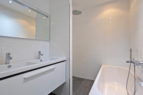 Medium property photo - Van Spilbergenstraat 130-3, 1057 RN Amsterdam