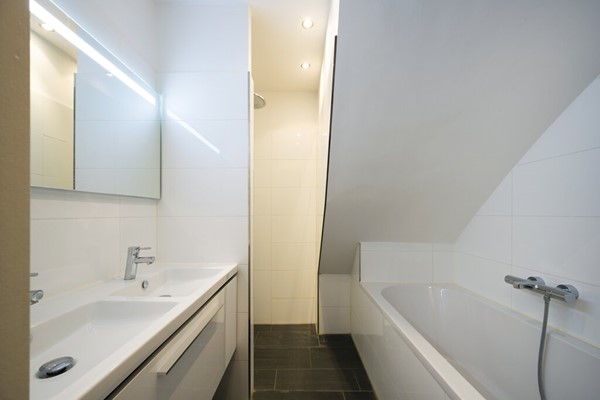 Medium property photo - Van Spilbergenstraat 120H, 1057 RN Amsterdam