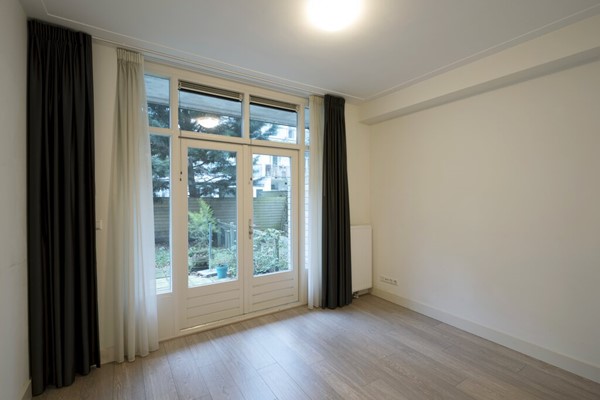 Medium property photo - Van Spilbergenstraat 120H, 1057 RN Amsterdam