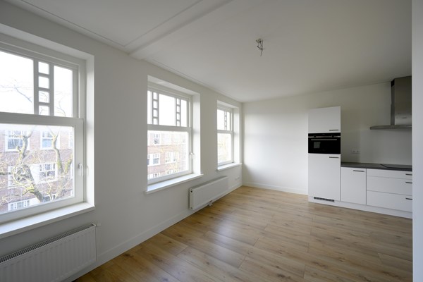 Medium property photo - Van Spilbergenstraat 134-3, 1057 RN Amsterdam