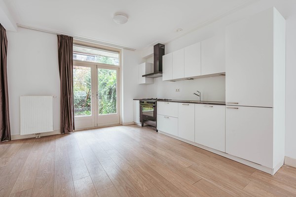 Medium property photo - Van Spilbergenstraat 156H, 1057 RP Amsterdam