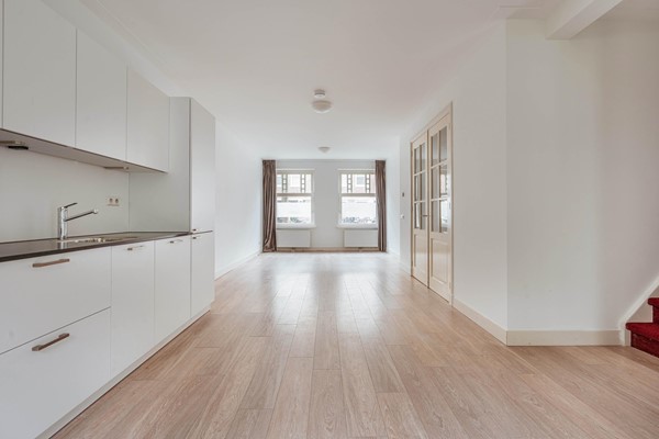 Medium property photo - Van Spilbergenstraat 156H, 1057 RP Amsterdam