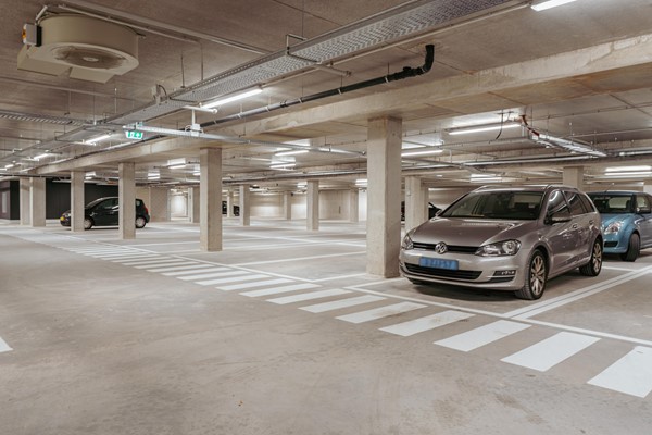 Medium property photo - Elizabeth Anscombestraat 135, 1062 LE Amsterdam