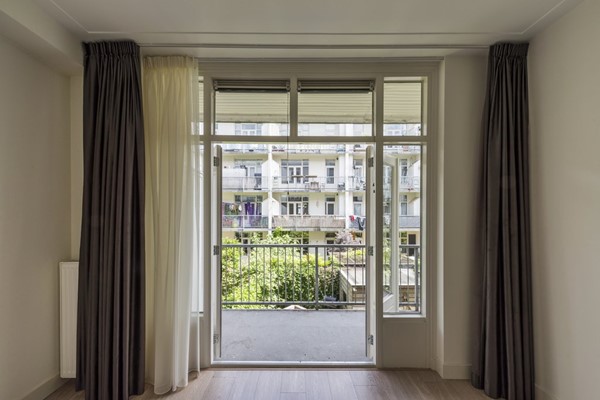 Medium property photo - Van Spilbergenstraat 126-1, 1057 RN Amsterdam