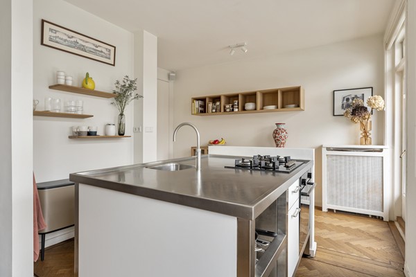 Medium property photo - Hunzestraat 16H, 1079 WD Amsterdam