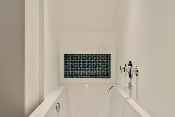 Medium property photo - Hunzestraat 16H, 1079 WD Amsterdam