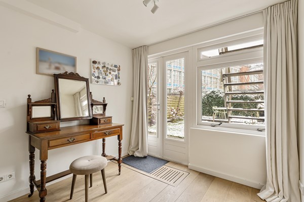 Medium property photo - Hunzestraat 16H, 1079 WD Amsterdam