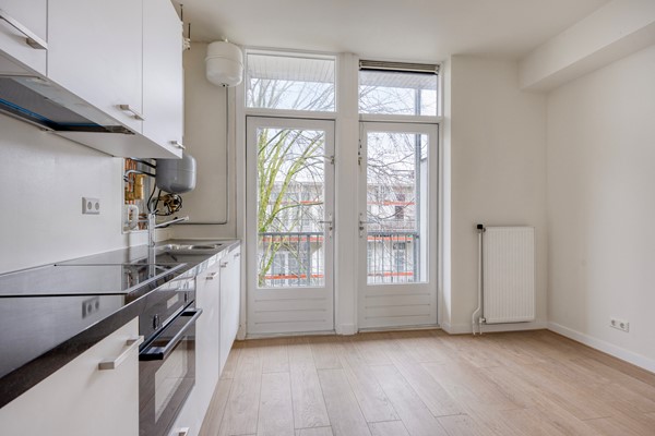 Medium property photo - Van Spilbergenstraat 148-3, 1057 RP Amsterdam
