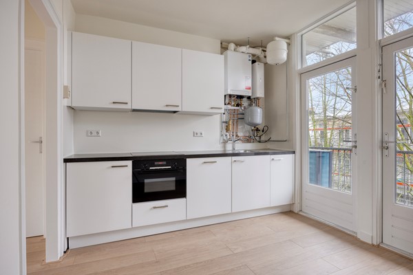 Medium property photo - Van Spilbergenstraat 148-3, 1057 RP Amsterdam