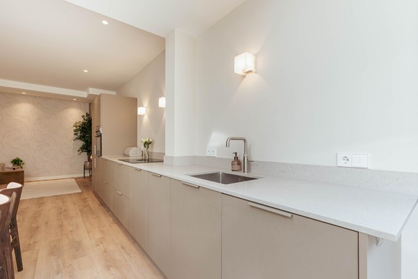 Medium property photo - John Franklinstraat 67H, 1056 SZ Amsterdam