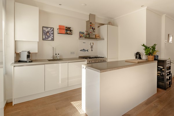 Medium property photo - Kanaalstraat 49-2, 1054 WZ Amsterdam