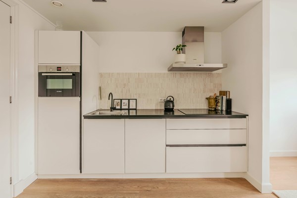 Medium property photo - Kinkerstraat 318-4, 1053 GD Amsterdam