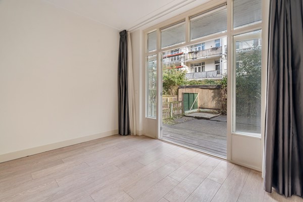 Medium property photo - Van Spilbergenstraat 128H, 1057 RN Amsterdam