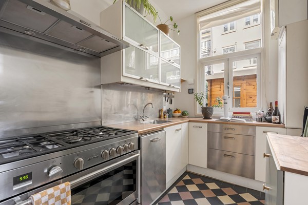 Medium property photo - Joan Melchior Kemperstraat 108H, 1051 TW Amsterdam