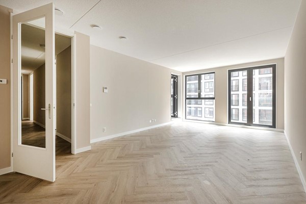 Medium property photo - Mies Van Der Rohestraat 151, 2132 HX Hoofddorp