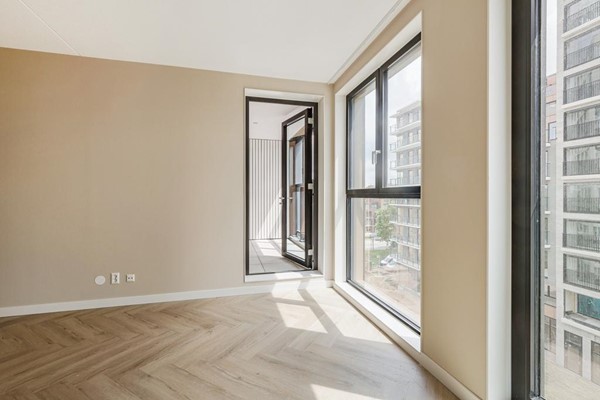 Medium property photo - Mies Van Der Rohestraat 151, 2132 HX Hoofddorp