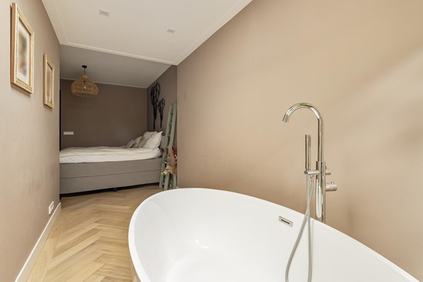 Medium property photo - Orteliuskade 49H, 1057 AJ Amsterdam