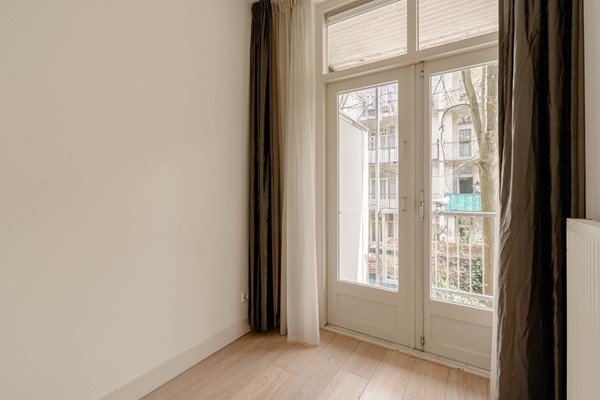 Medium property photo - Van Spilbergenstraat 148H, 1057 RP Amsterdam