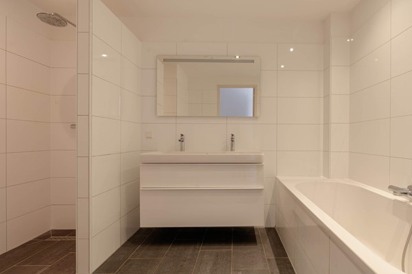 Medium property photo - Van Spilbergenstraat 148H, 1057 RP Amsterdam