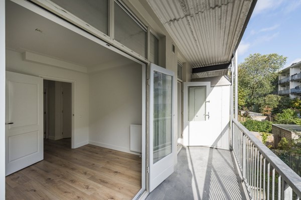Medium property photo - Van Spilbergenstraat 140-1, 1057 RP Amsterdam