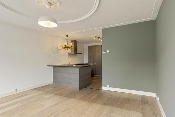 Medium property photo - Ruysdaelkade 113-1, 1072 AN Amsterdam