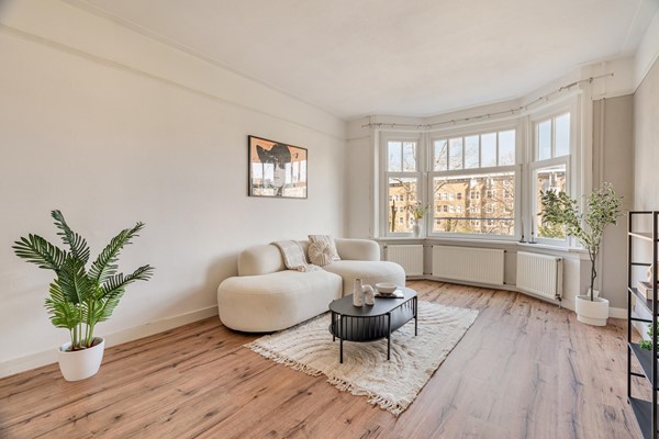 Van Tuyll van Serooskerkenweg 93-2, 1076JH Amsterdam