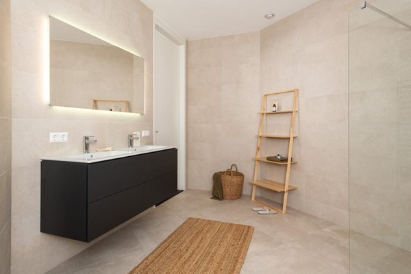 Medium property photo - Mies Van Der Rohestraat 127, 2132 HX Hoofddorp