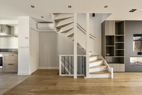 Medium property photo - Ruysdaelkade 113-2, 1072 AN Amsterdam
