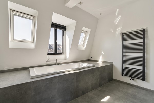Medium property photo - Ruysdaelkade 113-2, 1072 AN Amsterdam