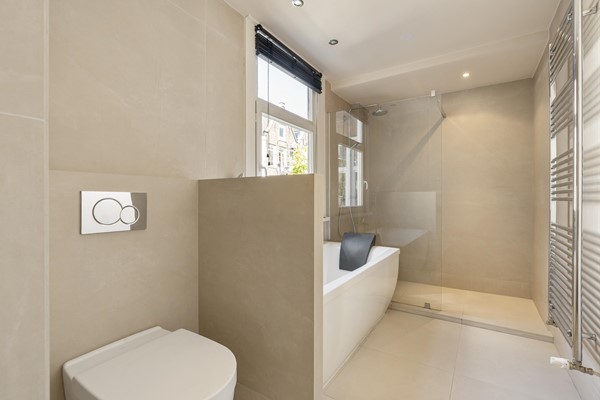 Medium property photo - Ruysdaelkade 113-2, 1072 AN Amsterdam