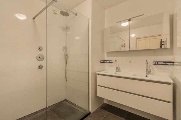 Medium property photo - Vondelstraat 29-1, 1054 GJ Amsterdam