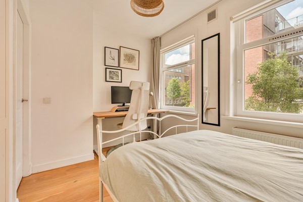 Medium property photo - Luzacstraat 5H, 1051 JB Amsterdam