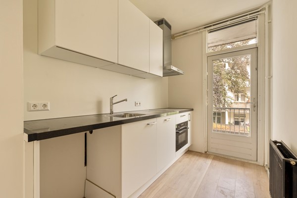 Medium property photo - Van Spilbergenstraat 112-1, 1057 RM Amsterdam