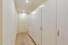 Onder bod: Reinier Claeszenstraat 68H, 1056 WP Amsterdam