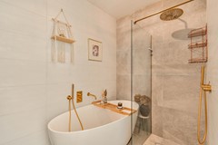 Under offer: Leeuwendalersweg 737, 1061 BK Amsterdam