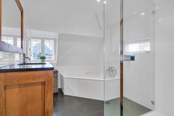 Medium property photo - Nieuwe Bussummerweg 107, 1272 CG Huizen