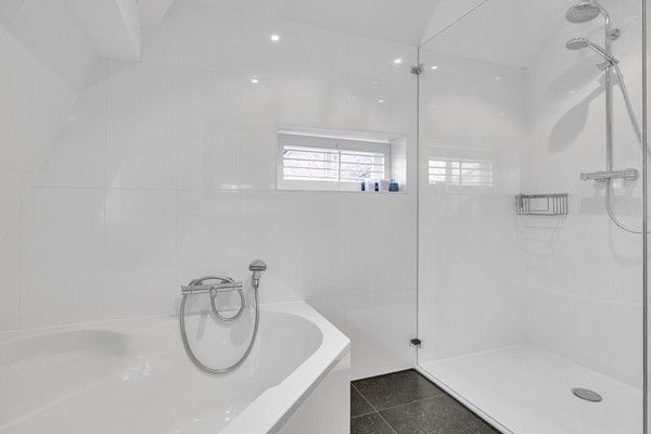 Medium property photo - Nieuwe Bussummerweg 107, 1272 CG Huizen