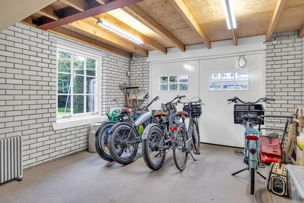 Medium property photo - Nieuwe Bussummerweg 107, 1272 CG Huizen