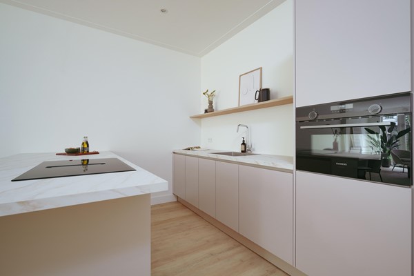 Medium property photo - Eemsstraat 30H, 1079 TH Amsterdam