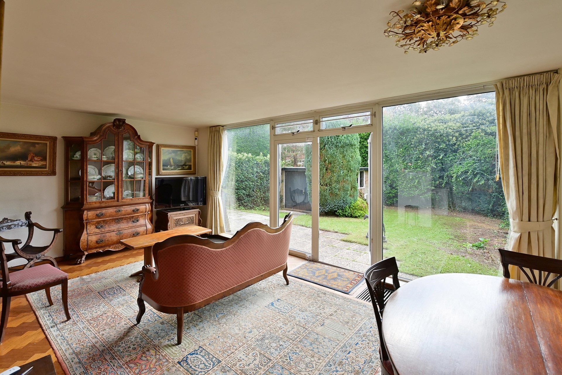 Hoekwoning te koop: Van Ostadelaan 26, Naarden