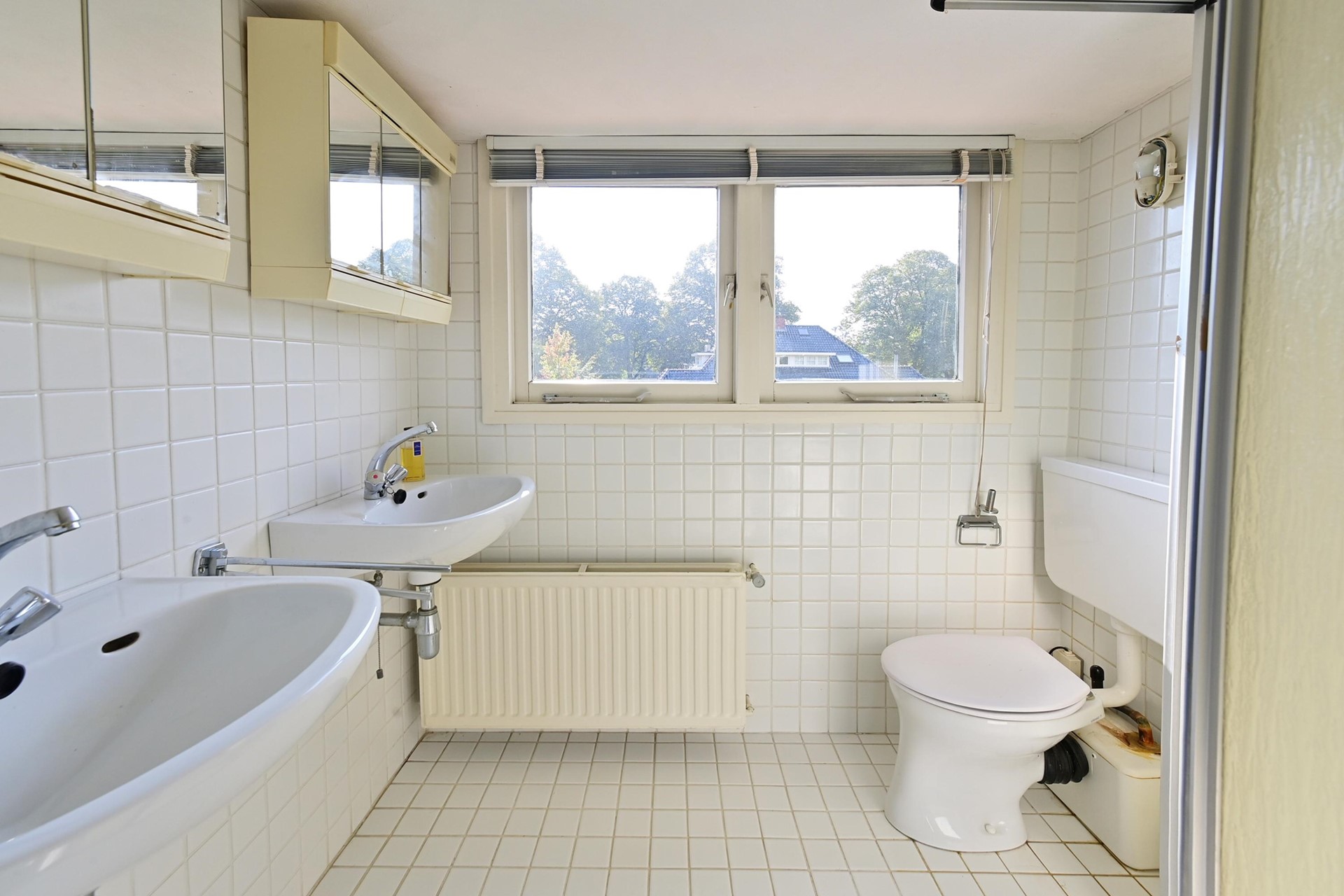 Hoekwoning te koop: Van Ostadelaan 26, Naarden