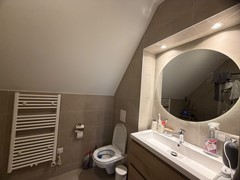 390301bb-96f7-4581-838f-ba86e44c2eb1.jpg