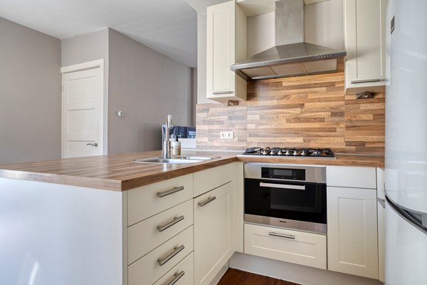Medium property photo - Van Riebeekstraat 94, 7535 ZL Enschede