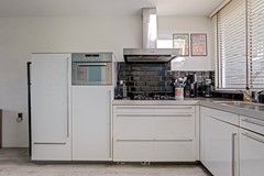 Onder bod: Dr. Plesmanstraat 28, 3331 KH Zwijndrecht