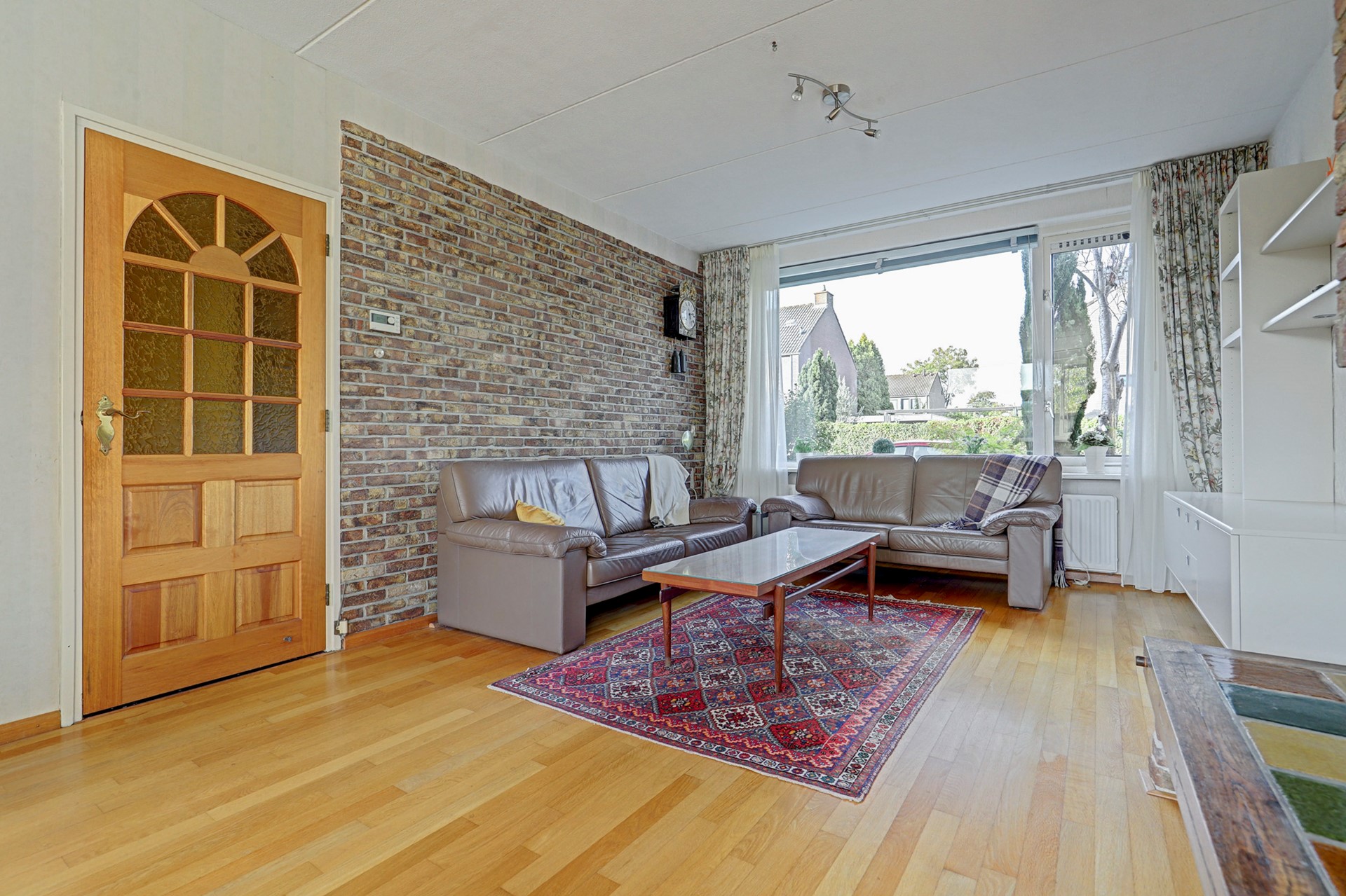 Tussenwoning te koop: Abraham Kuypersingel 4, Zwijndrecht