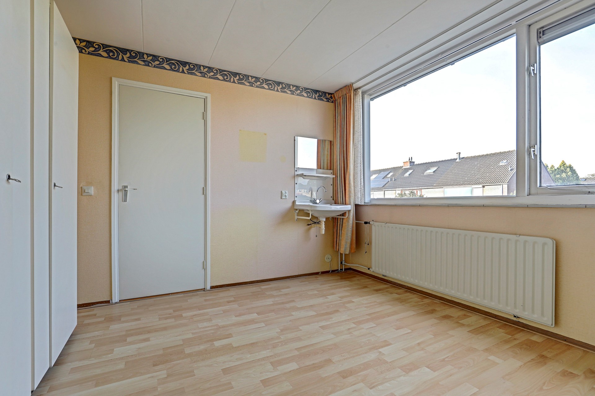 Tussenwoning te koop: Abraham Kuypersingel 4, Zwijndrecht