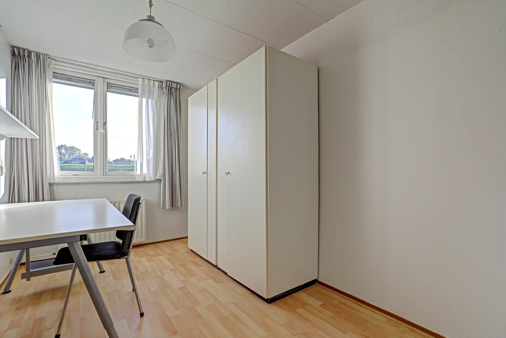 Tussenwoning te koop: Abraham Kuypersingel 4, Zwijndrecht