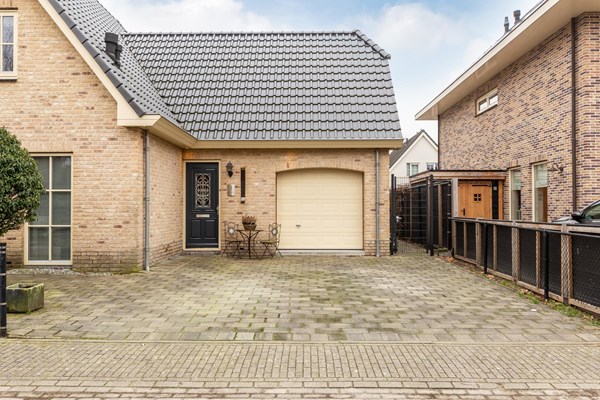 Verkocht onder voorbehoud: Dagobertstraat 1, 1336ZD Almere