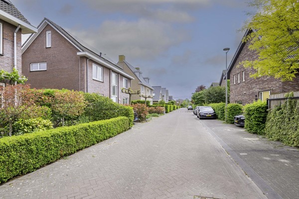 Medium property photo - Ernest Shackletonstraat 14, 1363 KD Almere